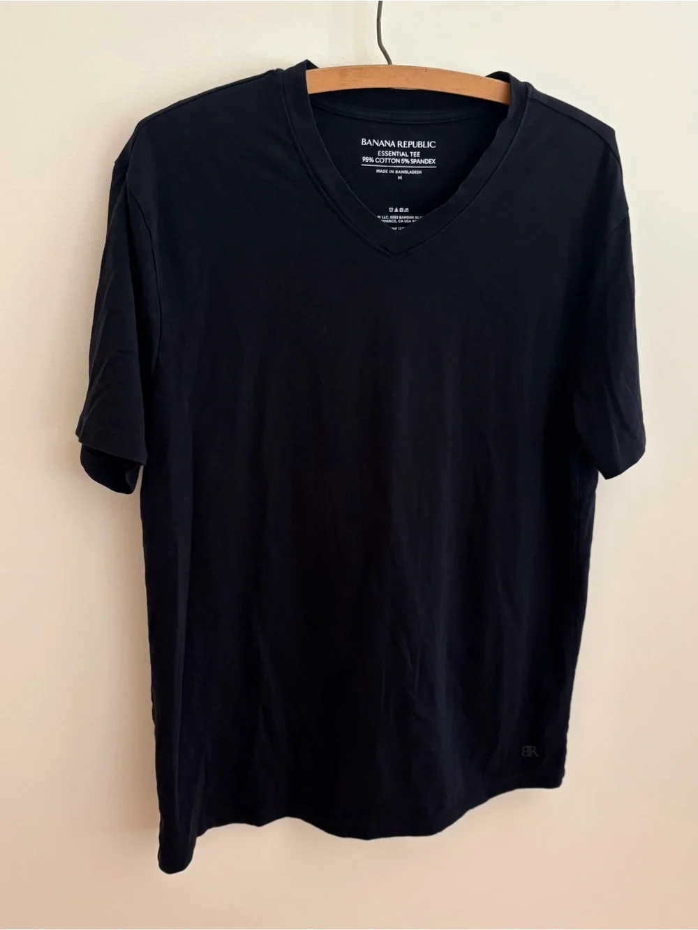 Banana Republic Essential V-Neck Tee